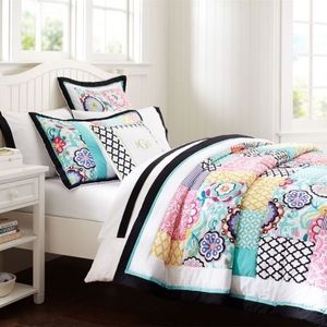 Pottery Barn Teen Patch it to Me full/ queen quilt, 2 shams, cotton blanket pink